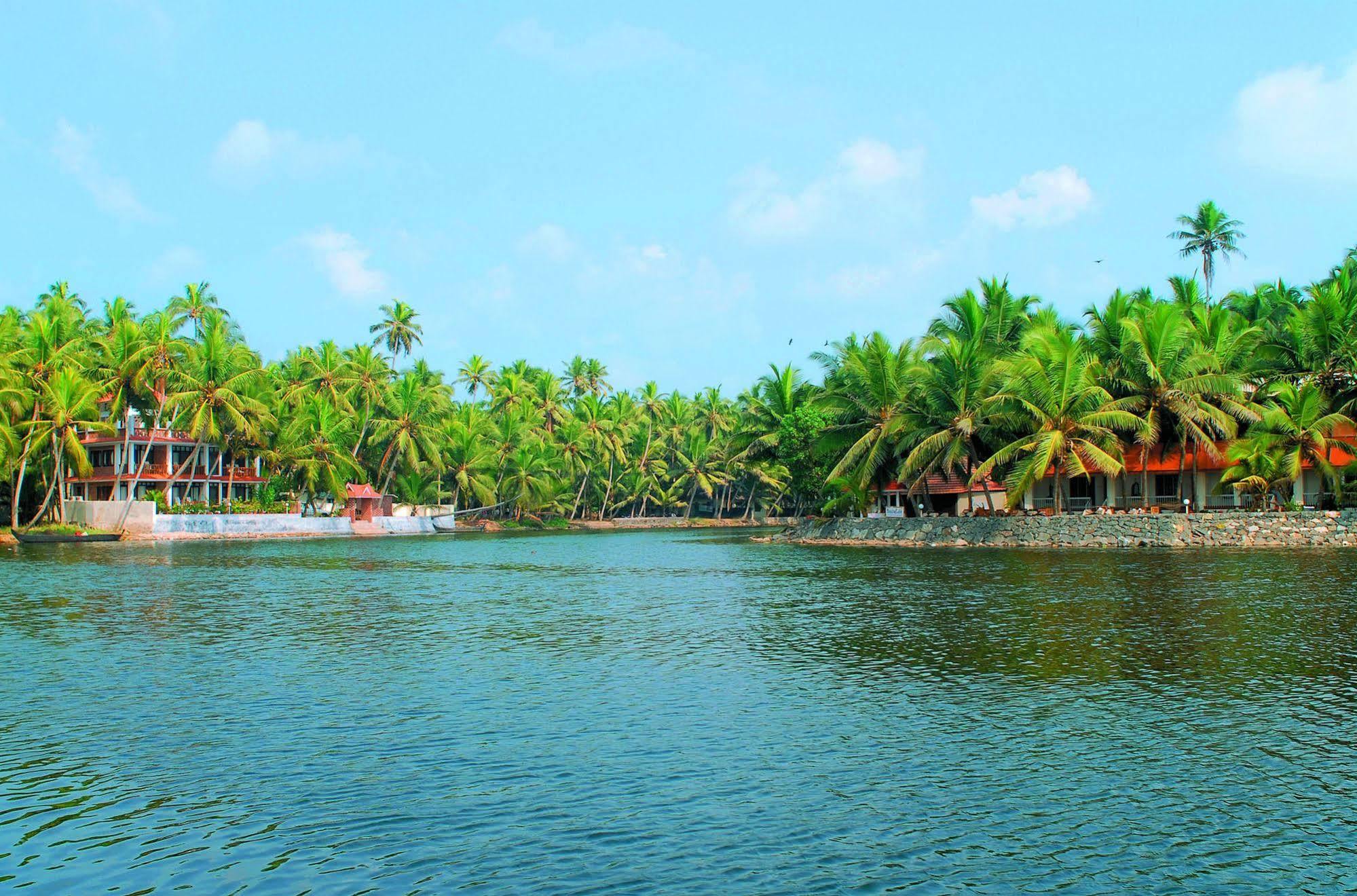 Beach And Lake Ayurvedic Resort, Kovalam Extérieur photo