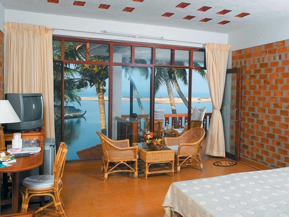 Beach And Lake Ayurvedic Resort, Kovalam Extérieur photo