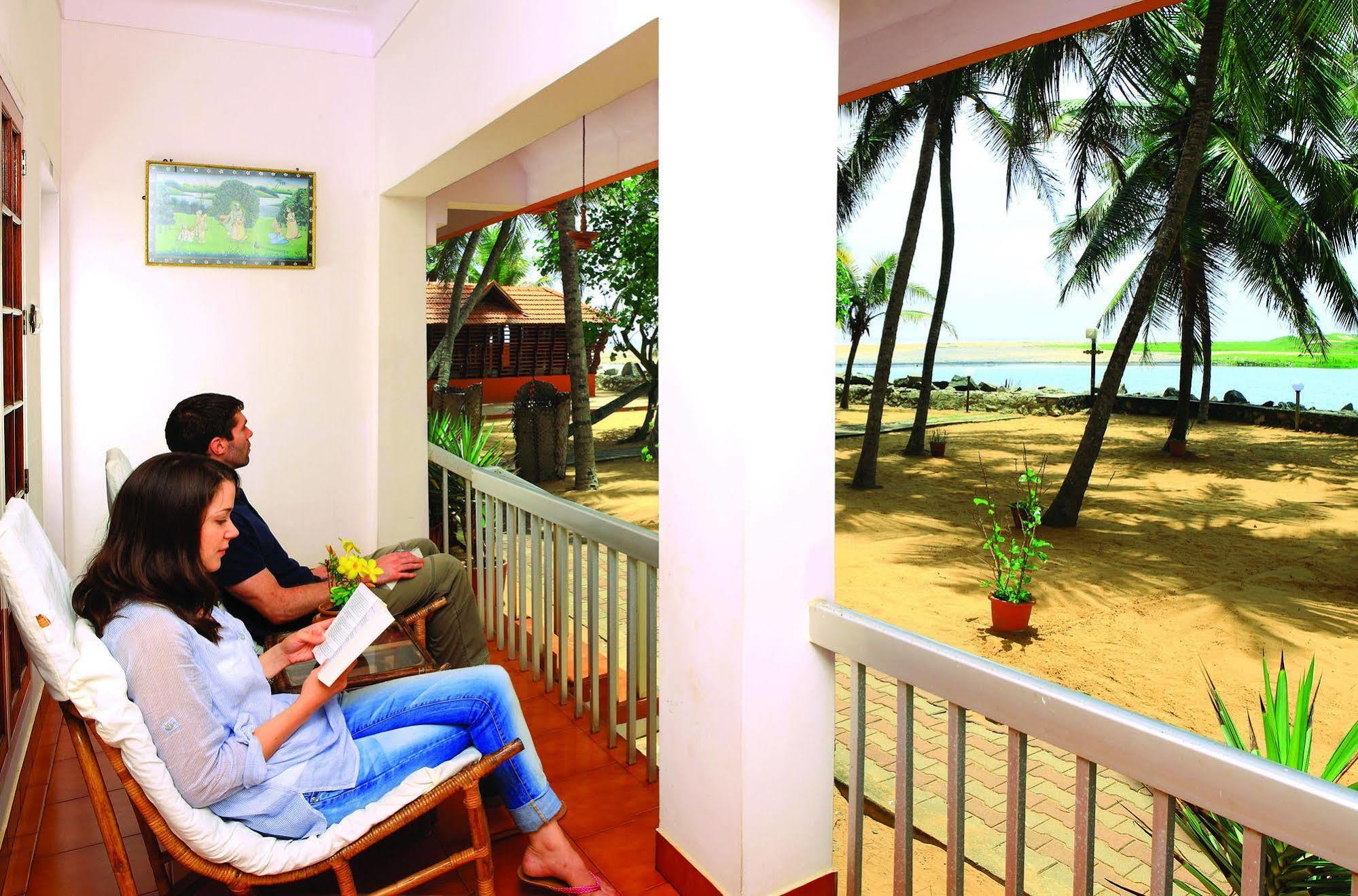 Beach And Lake Ayurvedic Resort, Kovalam Extérieur photo
