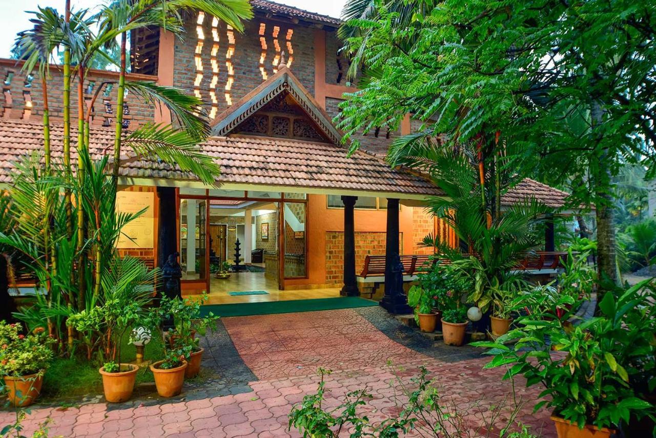 Beach And Lake Ayurvedic Resort, Kovalam Extérieur photo